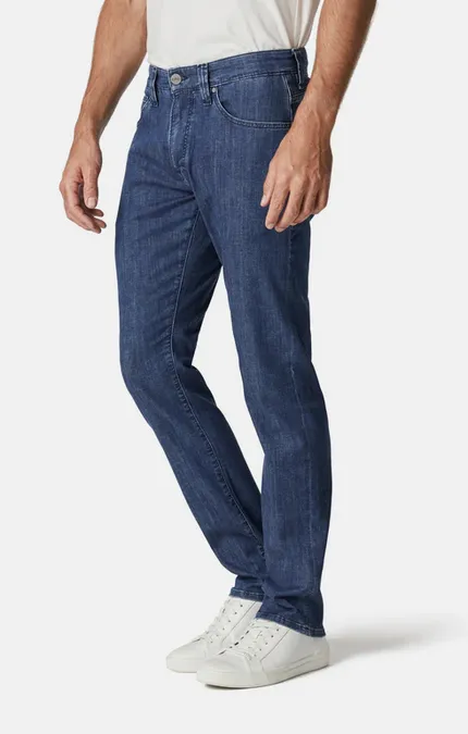 34 Heritage Courage Straight Leg Jeans In Mid Kona / Mid Rise / Straight Leg