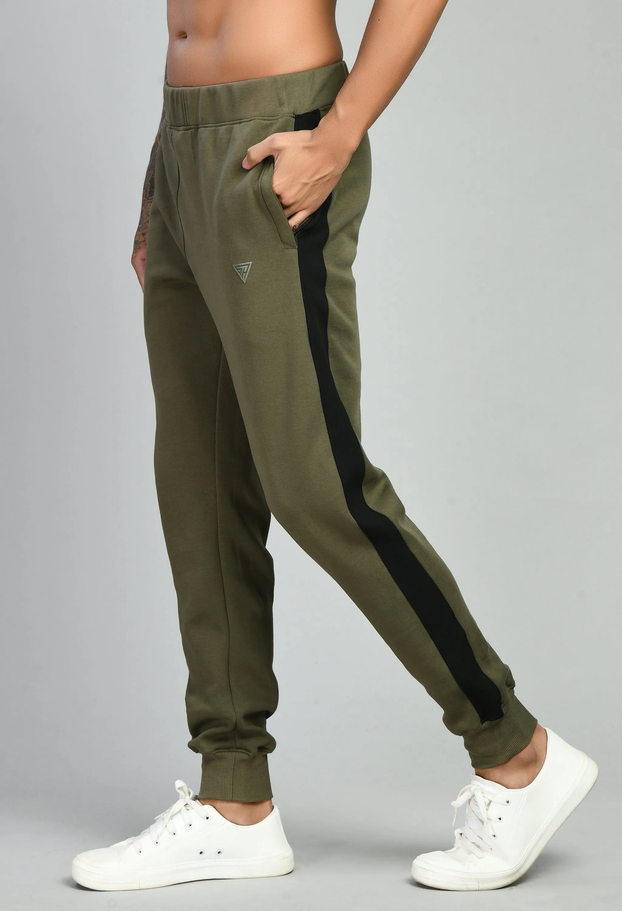 Men's Olive Plain Casual Trouser by Squirehood