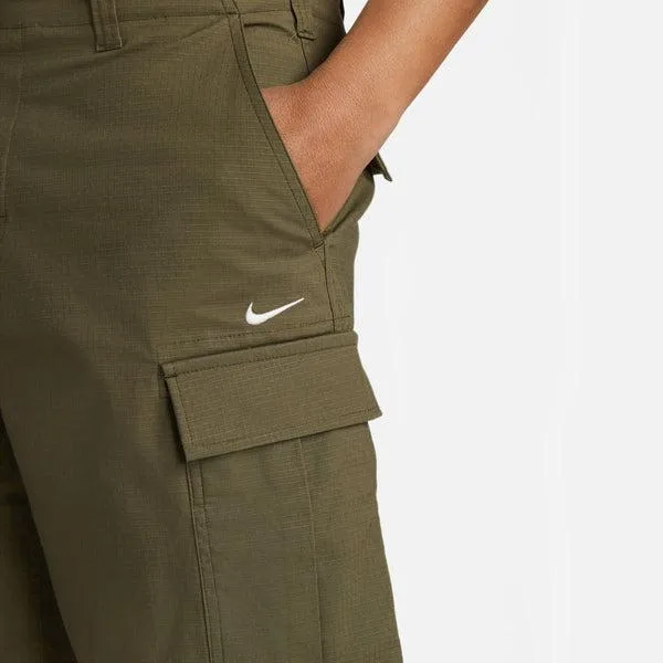 Nike SB Skate Cargo Shorts Medium Olive - White